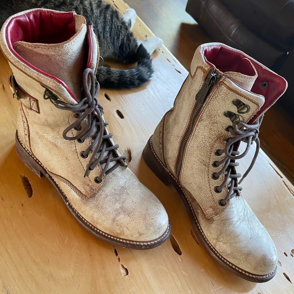 Bed Stu boots like new